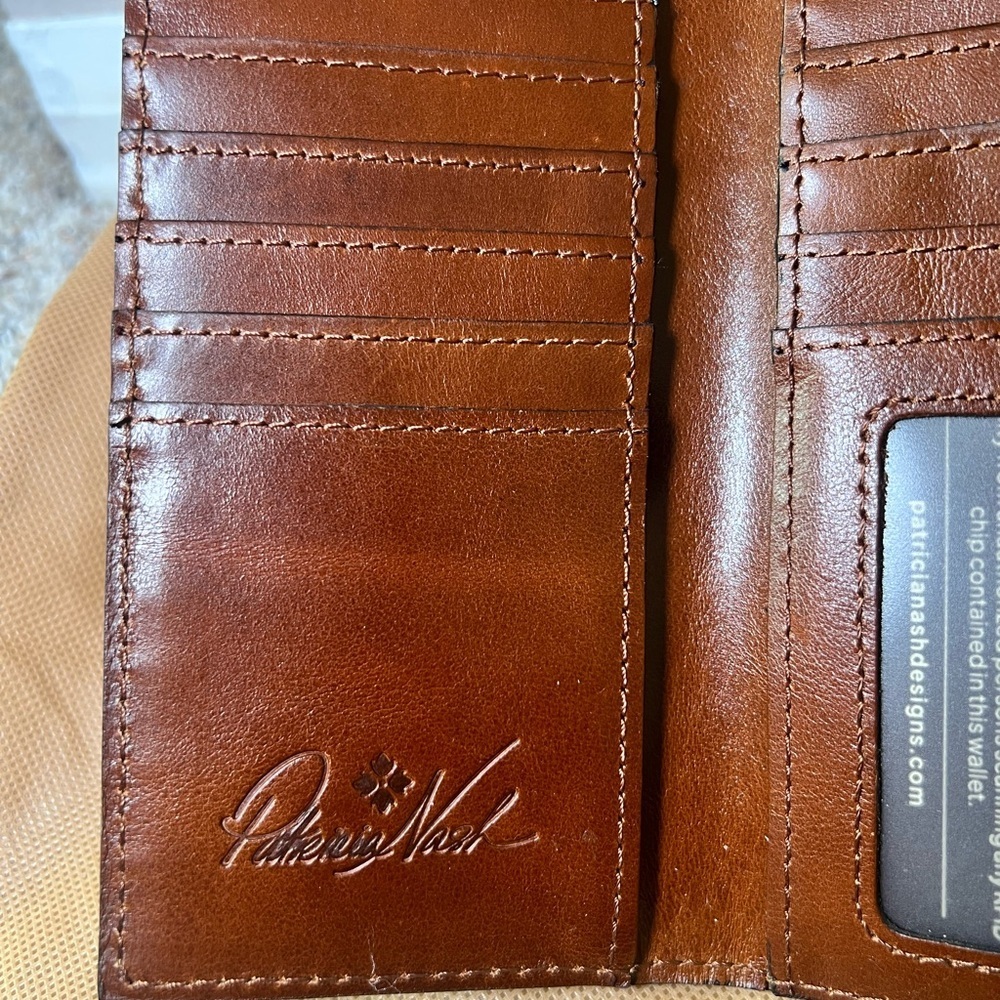 NWT Patricia Nash Leather Nazari Wallet- European Map - Picture 5 of 7